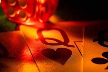 ২b77 স্মার্টফোনে লাইভ ক্যাসিনো খেলা
